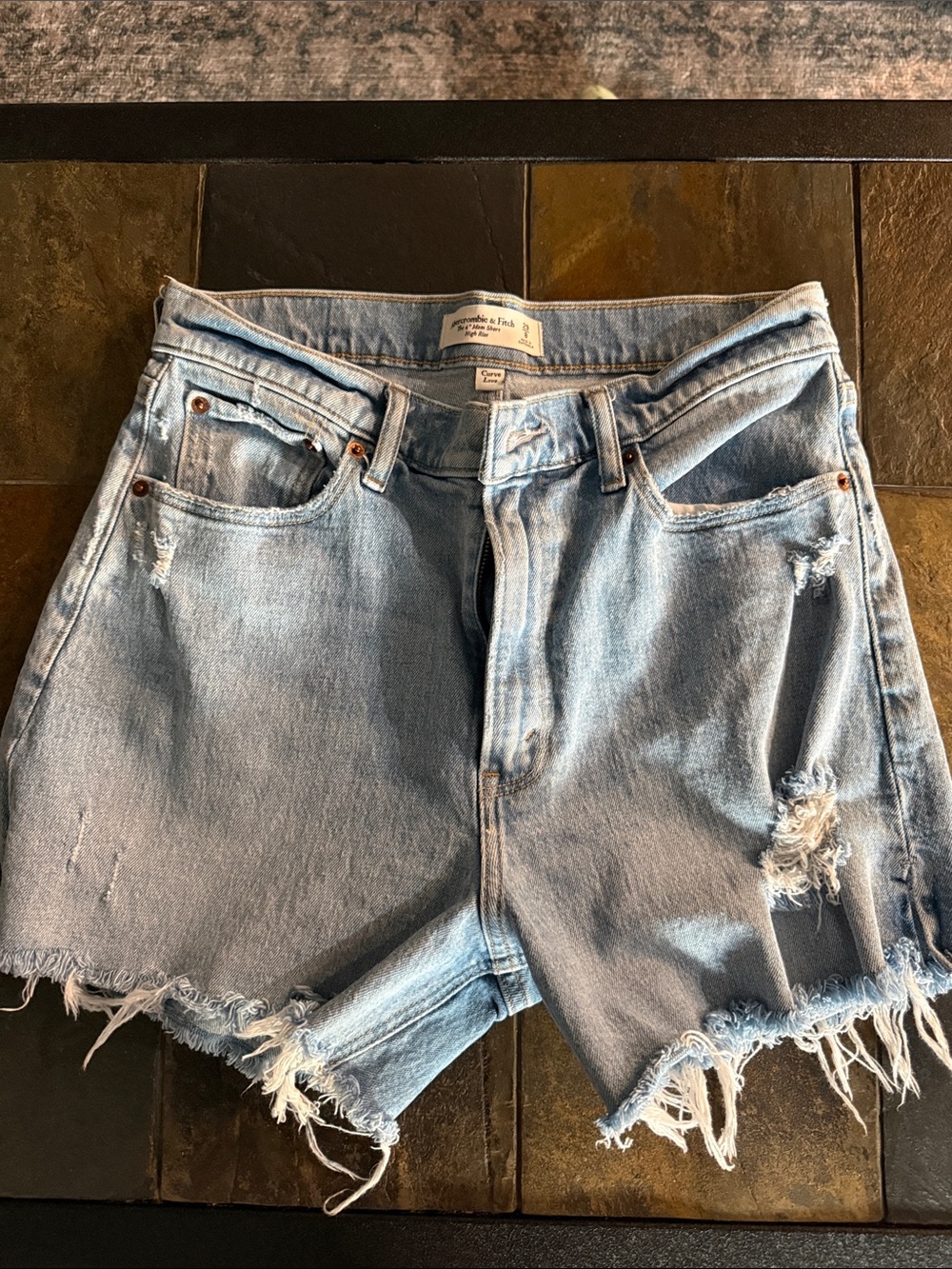 A&F 4in Mom Short